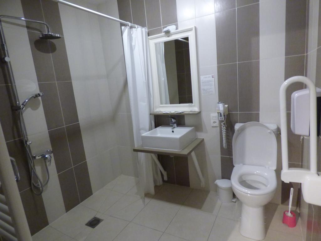 Hotel Castel Moor Le Croisic Bagian luar foto